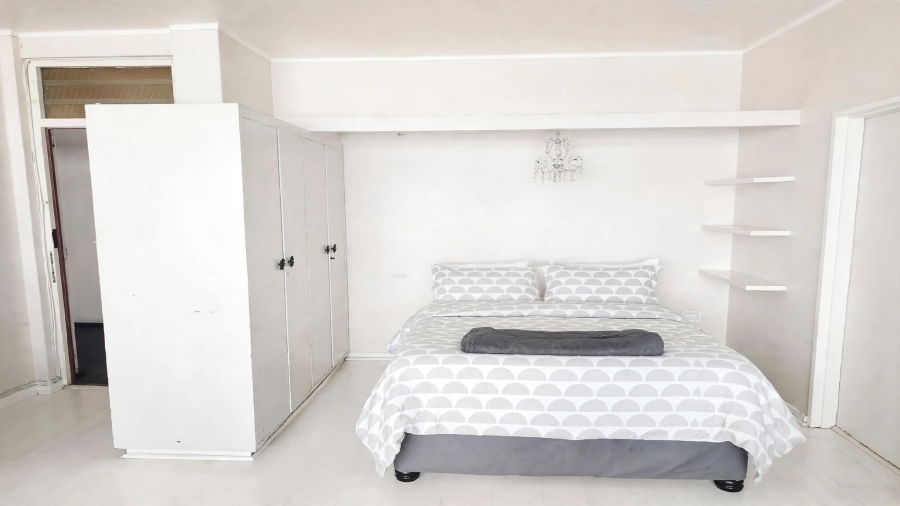 1 Bedroom Property for Sale in Rondebosch Western Cape